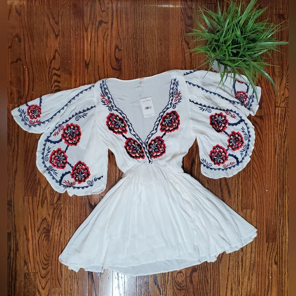 Free People NWT Women's Cora White Floral Embroidered Mini Dress Size S/Petite - Picture 8 of 15